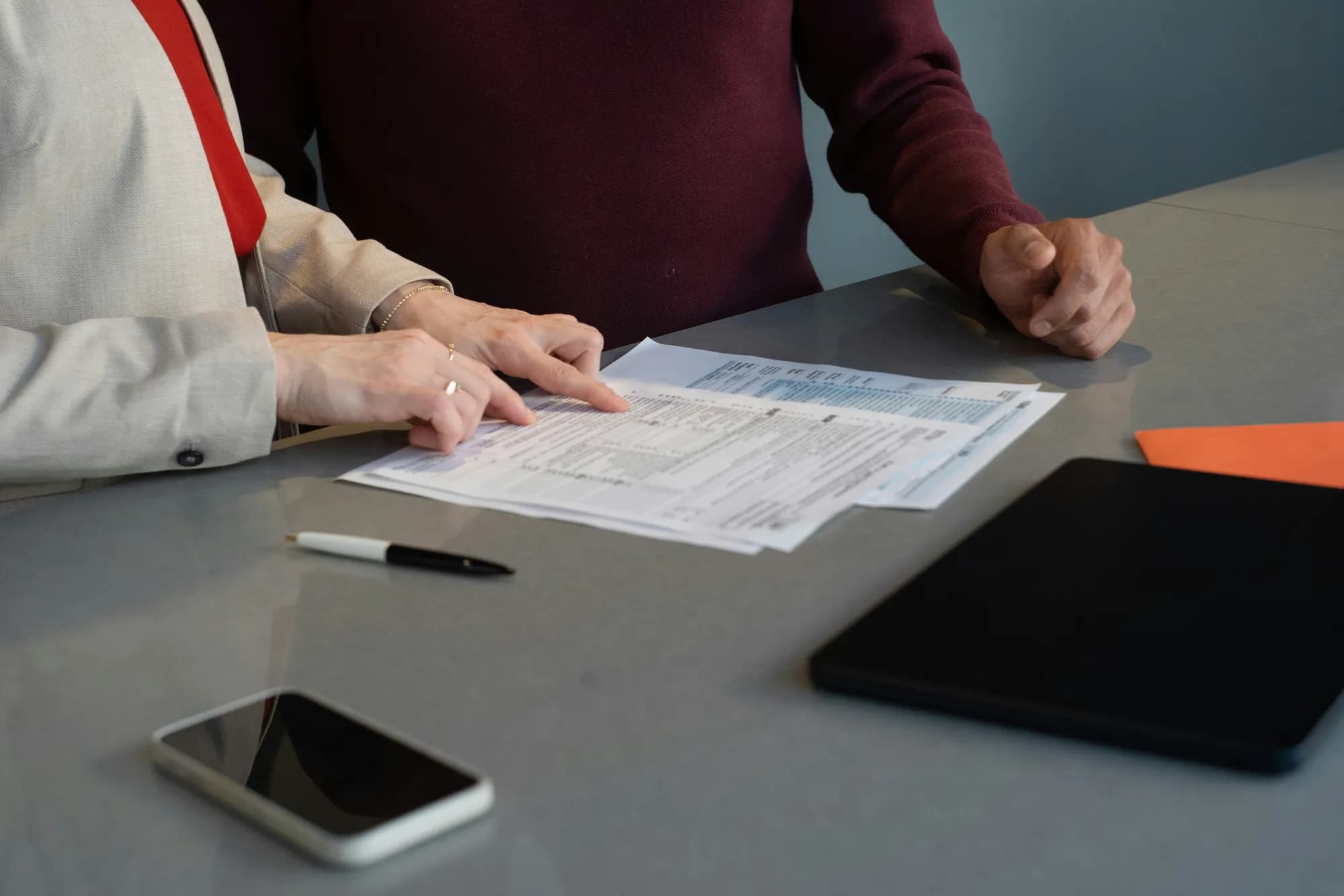 Vertrouwelijk gesprek tussen een medewerker en een externe vertrouwenspersoon van Provison